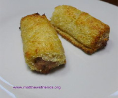 SAUSAGE ROLLS WITH COCONUT PASTRY