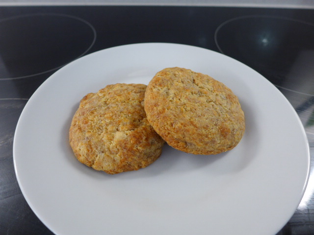 FLAXSEED CHEESE SCONE with MCT OIL