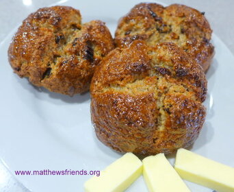 Hot Cross Buns with Oat Fibre