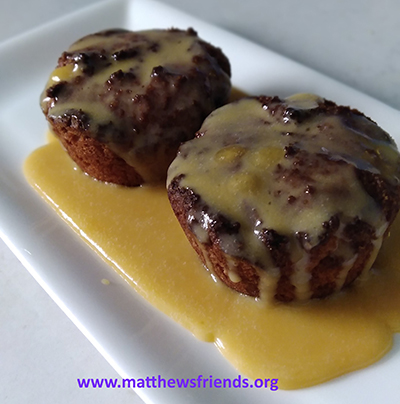 GINGER PUDDNGS WITH TOFFEE SAUCE