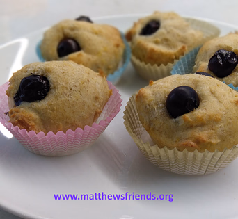 BLUEBERRY AND LEMON FAIRY CAKES USING GOLDEN PANDA FLOUR